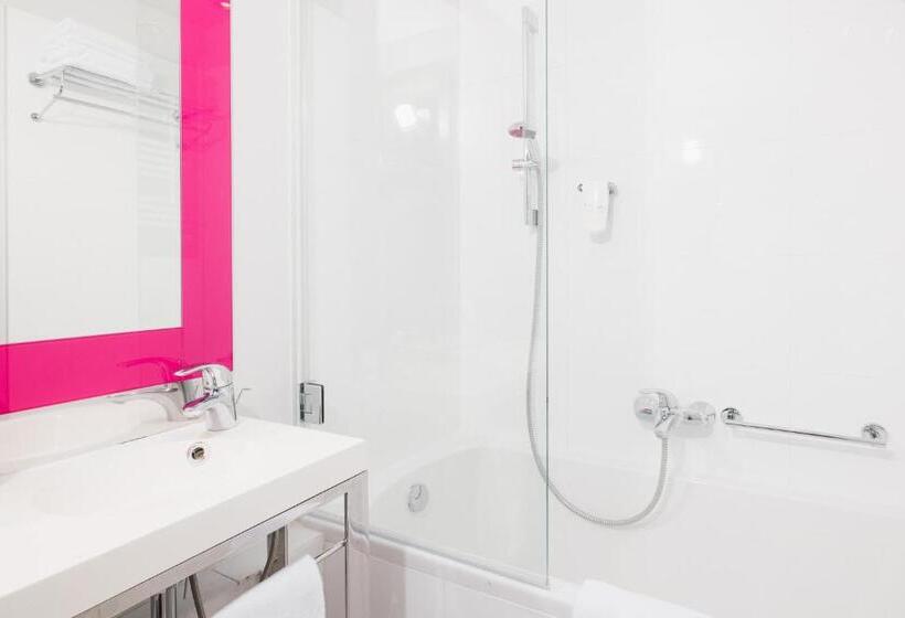 اتاق استاندارد با تخت بزرگ, Metropol Hotel Katowice