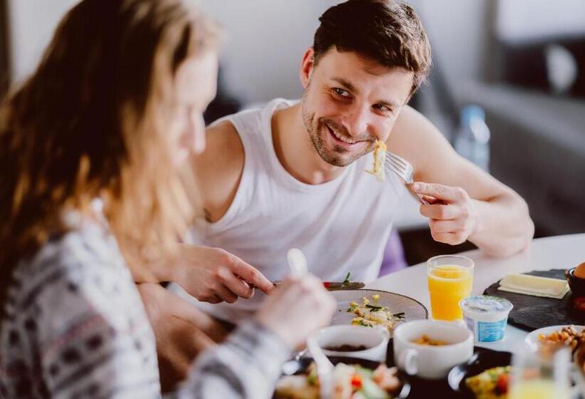 اتاق استاندارد با تخت بزرگ, Metropol Hotel Katowice