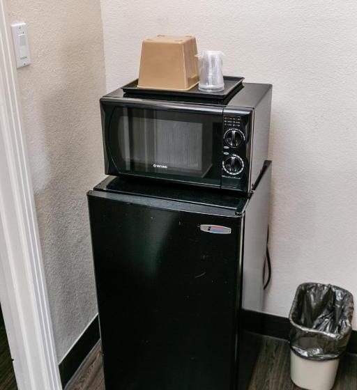 Suite Rodzinny 2 Sypialnie, Anaheim Discovery Inn And Suites