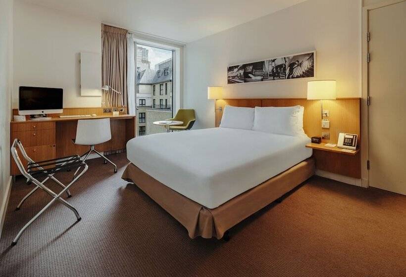 Номер Deluxe, Doubletree By Hilton Hotel London  Tower Of London