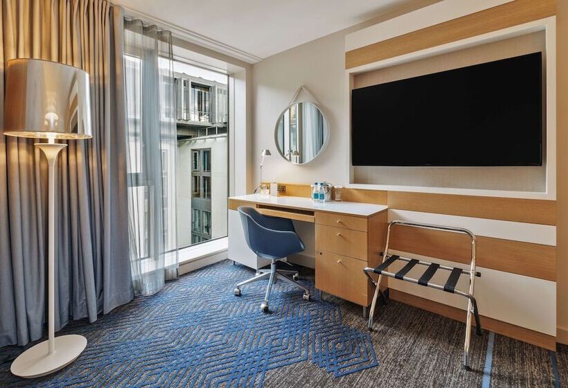 Номер Executive, Doubletree By Hilton Hotel London  Tower Of London