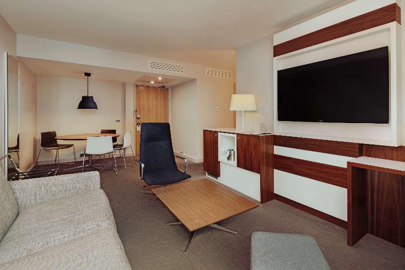 Люкс Кровать Кинг, Doubletree By Hilton Hotel London  Tower Of London