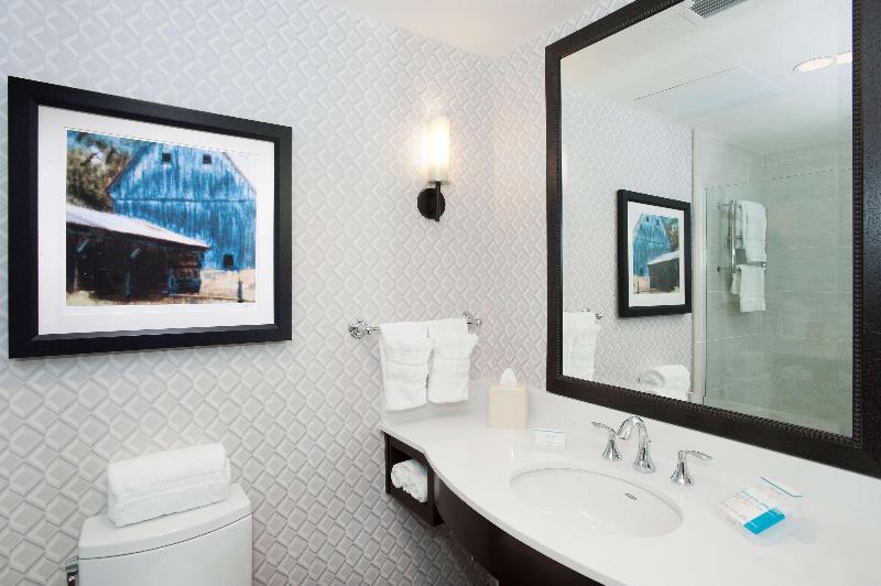 Номер Deluxe Кровать Кинг, Doubletree By Hilton Hotel London  Tower Of London