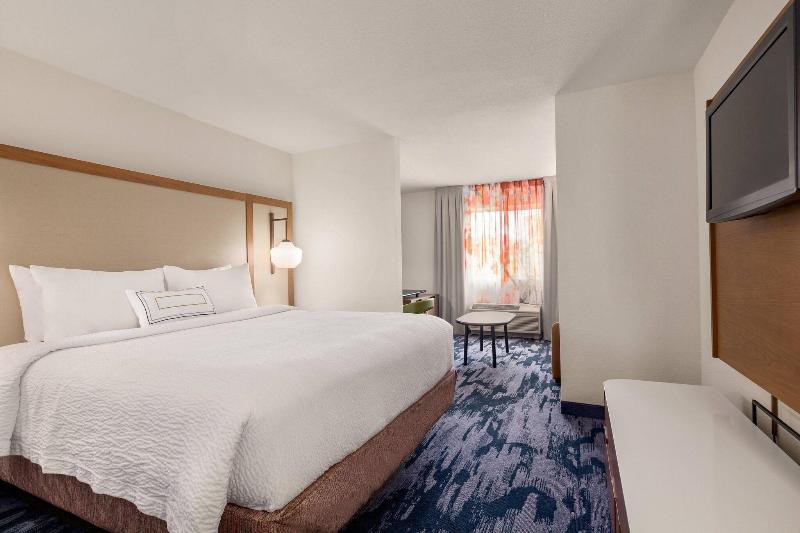 스탠다드 룸 킹사이즈 침대, Fairfield Inn Vacaville