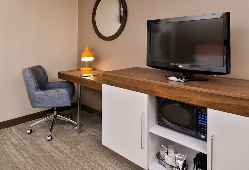 Люкс, Hampton Inn Emporia
