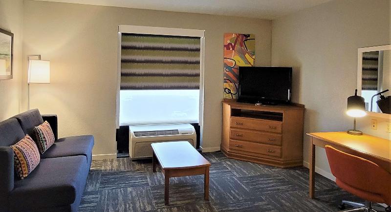 스탠다드 스튜디오 킹침대, Hampton Inn Haysnorth Of I70