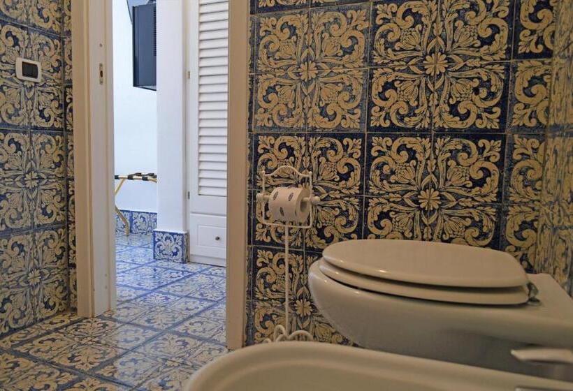 اتاق سوپریور چهار تخته, Oasi