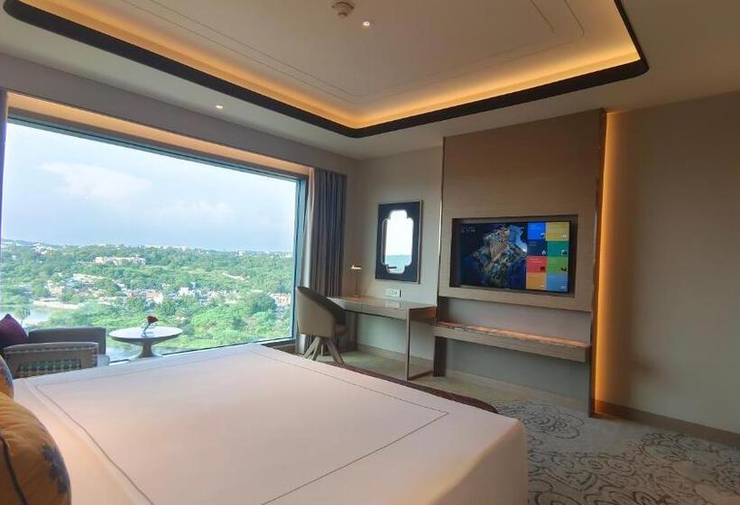 Номер Deluxe Кровать Кинг, Taj Lakefront Bhopal