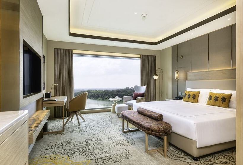 Номер Deluxe Вид на Озеро, Taj Lakefront Bhopal