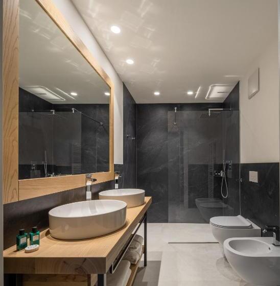 شقة غرفتين نوم مزودة بشُرفة, Aris Apartments & Sky Pool   Tonelli Hotels   Adult Friendly