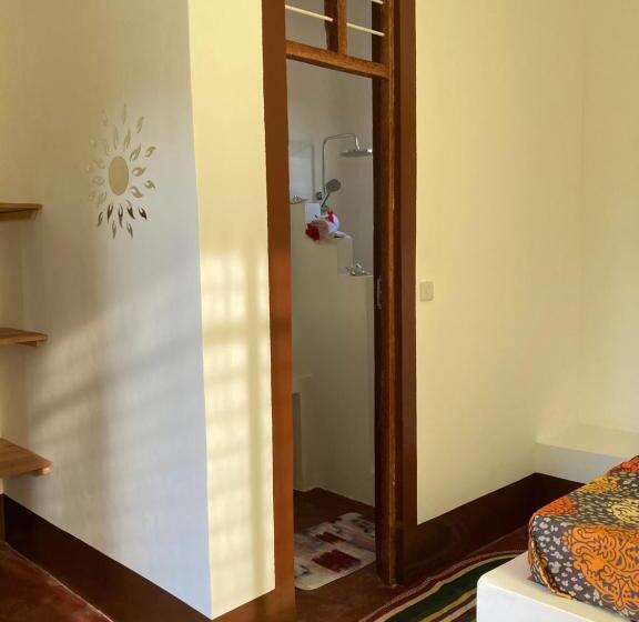 Quarto Estandar, Habibi B&b