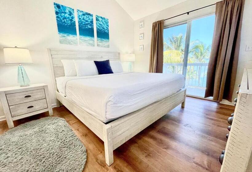 سوییت سوپریور, Gulf View Waterfront Resort