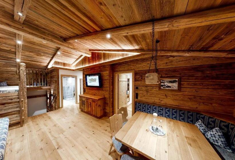Apartamento 1 Dormitório com Sacada, Stadl Chalet Ischgl
