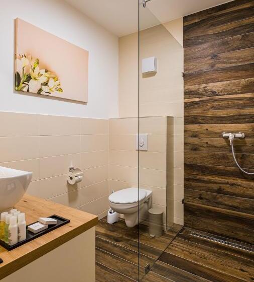 Семейный Номер Deluxe, Kistucsok Food & Room