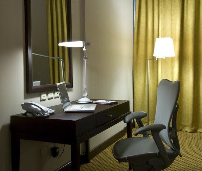 Номер Deluxe, Hilton Garden Inn Riyadh Olaya
