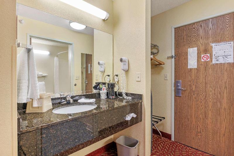 Люкс 2 Спальни, Hilton Garden Inn Riyadh Olaya