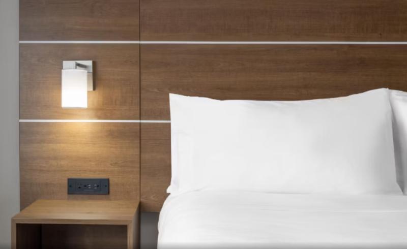 Стандартный Номер Кровать Кинг, Holiday Inn Express & Suites Dallas East   Fair Park, An Ihg