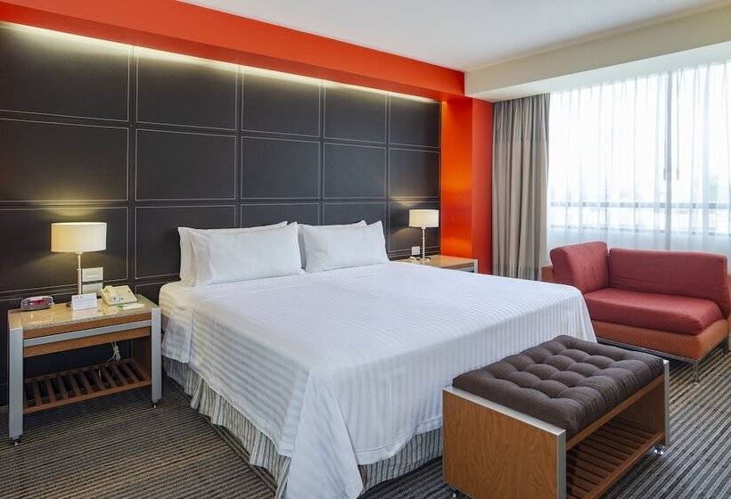 スイート, Holiday Inn Mexico City Plaza Universidad, An Ihg