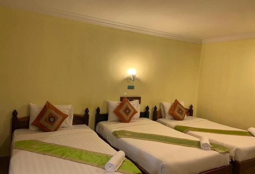 デラックストリプルルーム, Siem Reap Town