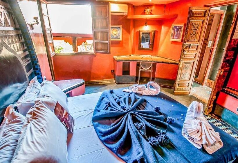 اتاق سوپریور, Riad Chorfa