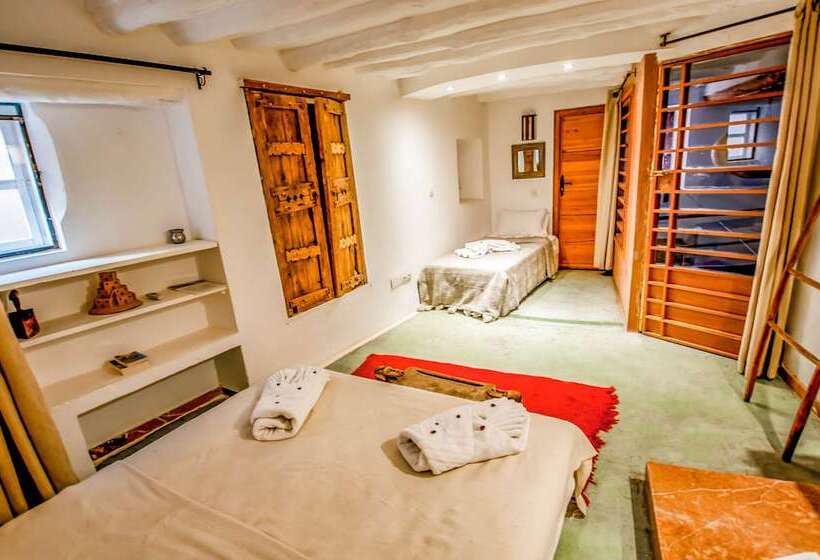 اتاق سوپریور, Riad Chorfa