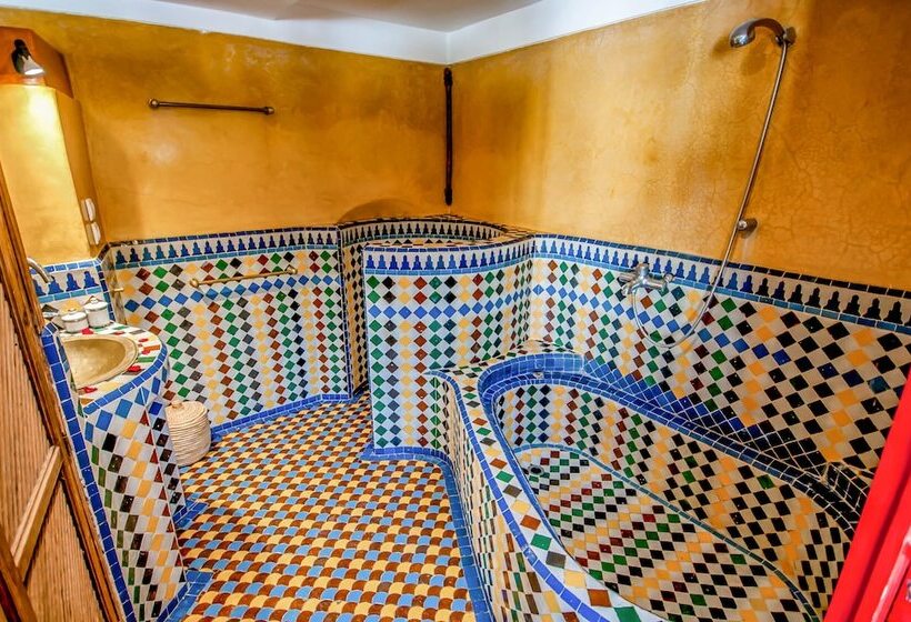 سوییت, Riad Chorfa