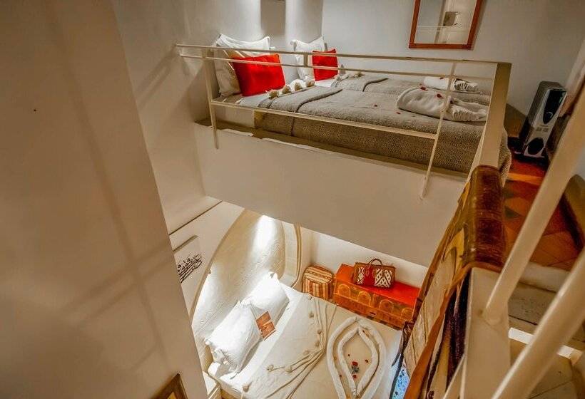 اتاق خانوادگی, Riad Chorfa
