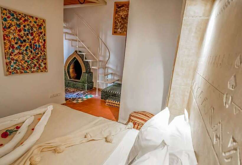 اتاق خانوادگی, Riad Chorfa