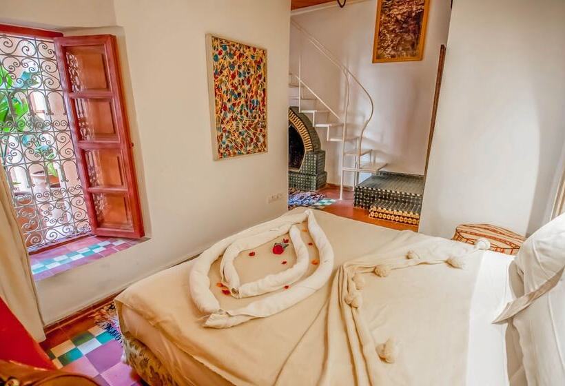اتاق خانوادگی, Riad Chorfa