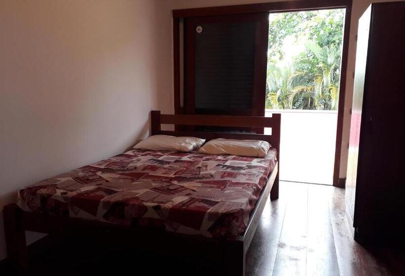 Номер Стандарт с Террасой, Ubatuba Surf Hostel, Apenas A 60 Metros Da Praia Da Lagoinha!