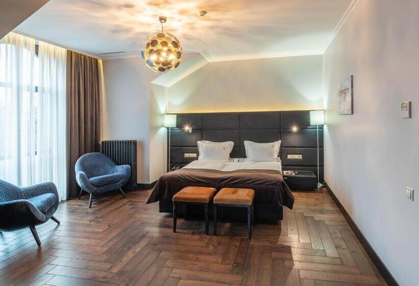 سوئیت پنت هاوس, Grand Hotel Roxolana
