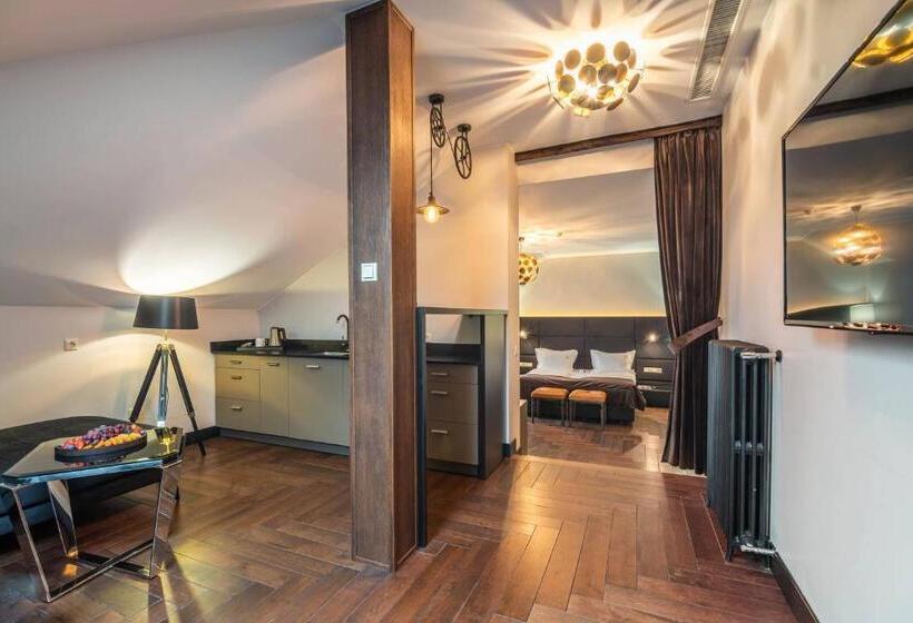 سوئیت پنت هاوس, Grand Hotel Roxolana