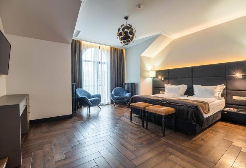 سوئیت پنت هاوس, Grand Hotel Roxolana