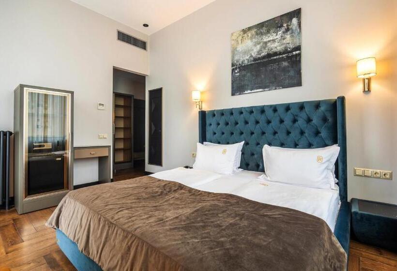 اتاق سوپریور, Grand Hotel Roxolana