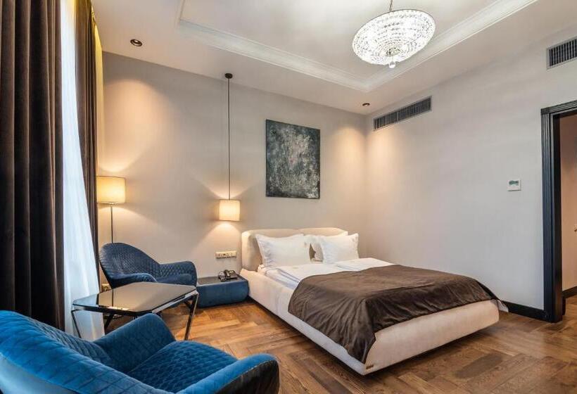 سوییت جونیور راحتی, Grand Hotel Roxolana