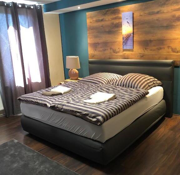 Номер Deluxe, Hayat Pansion