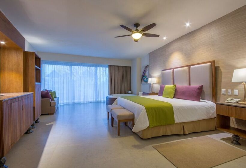 سوییت با چشم‌انداز دریا, Almar Resort Luxury Lgbt Beach Front Experience