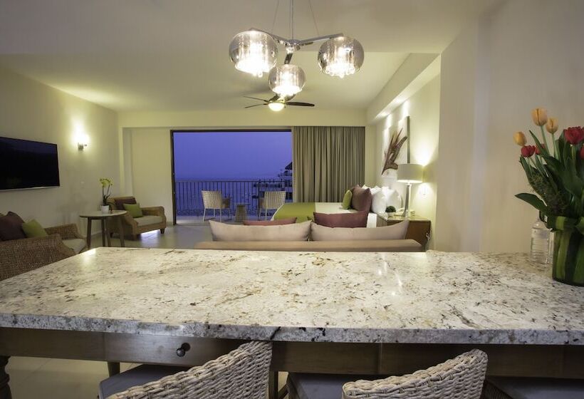 سوییت جونیور با چشم‌انداز دریا, Almar Resort Luxury Lgbt Beach Front Experience