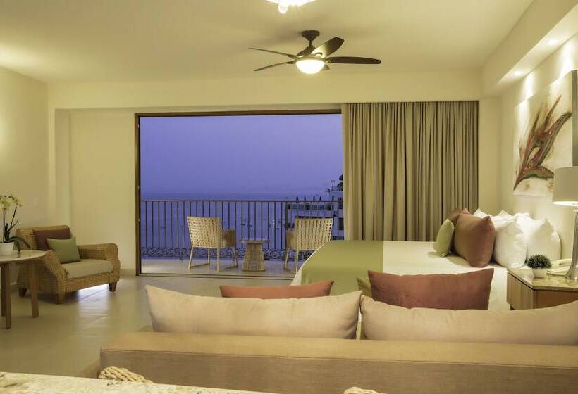 سوییت جونیور با چشم‌انداز دریا, Almar Resort Luxury Lgbt Beach Front Experience