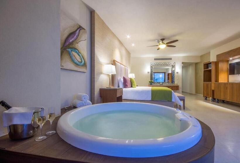 سوییت با چشم‌انداز دریا, Almar Resort Luxury Lgbt Beach Front Experience