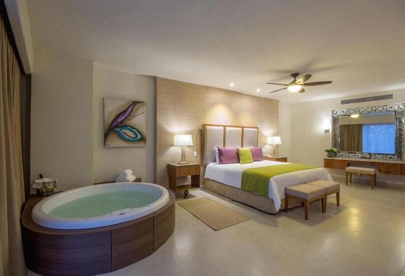 سوییت با چشم‌انداز دریا, Almar Resort Luxury Lgbt Beach Front Experience