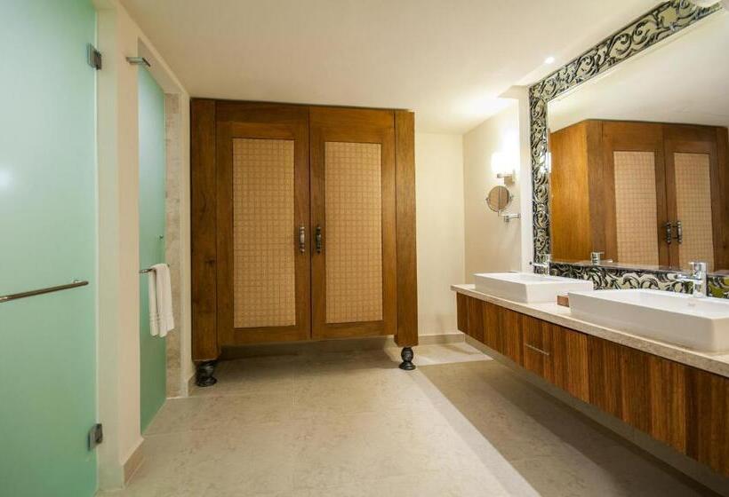 سوییت جونیور با چشم‌انداز جانبی دریا, Almar Resort Luxury Lgbt Beach Front Experience