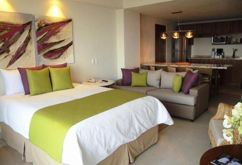 سوییت جونیور با چشم‌انداز جانبی دریا, Almar Resort Luxury Lgbt Beach Front Experience