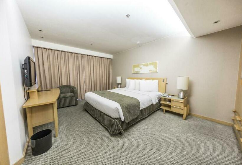 Quarto Deluxe, Grand Bittar