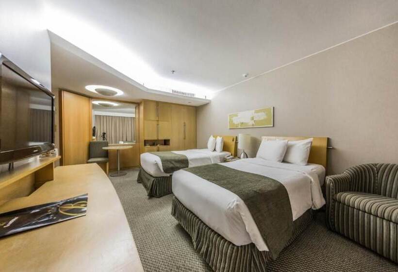 Quarto Deluxe, Grand Bittar