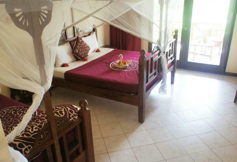 اتاق استاندارد سه تخته با چشم‌انداز باغ, Uroa Bay Beach Resort