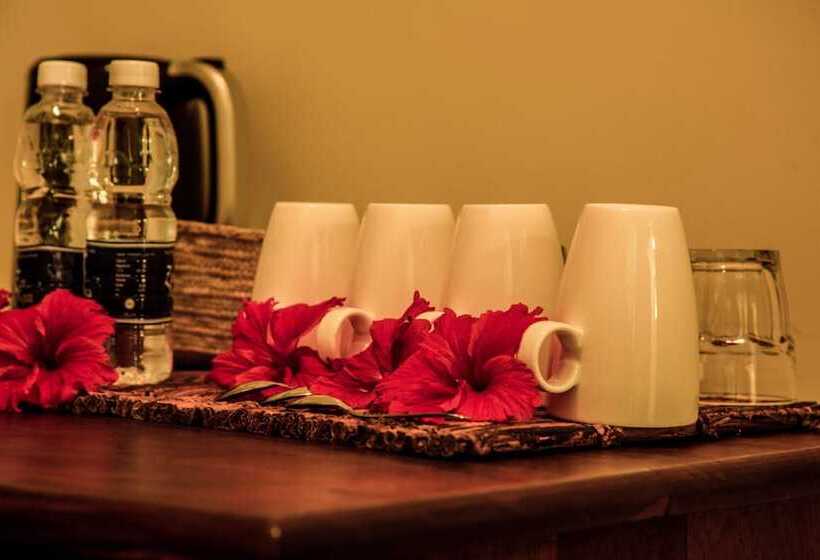اتاق استاندارد سه تخته با چشم‌انداز باغ, Uroa Bay Beach Resort