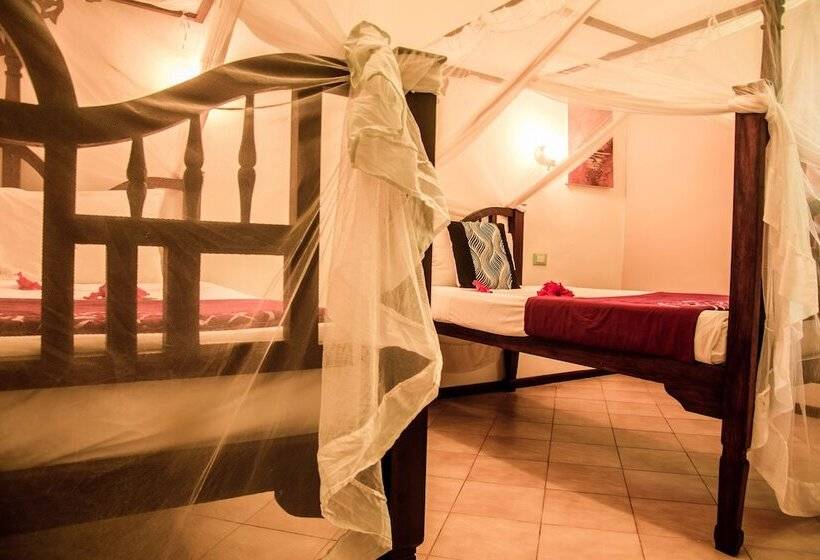 اتاق استاندارد سه تخته با چشم‌انداز باغ, Uroa Bay Beach Resort
