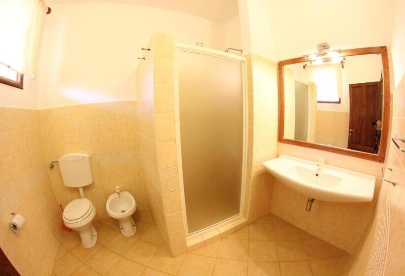 اتاق استاندارد سه تخته با چشم‌انداز باغ, Uroa Bay Beach Resort