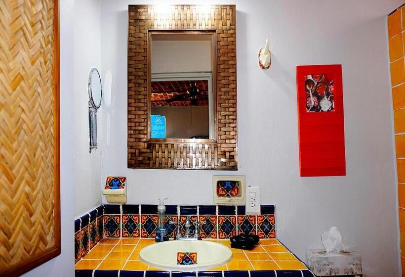 اتاق لوکس با تخت بزرگ, Casa Del Sol Inn